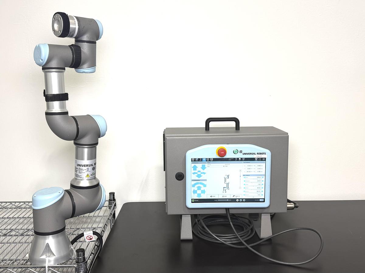 Used Universal Robots UR5e Collaborative Robot (Cobot) — 5 kg Payload, 850 mm Reach, e-Series, 2019, Low Hours