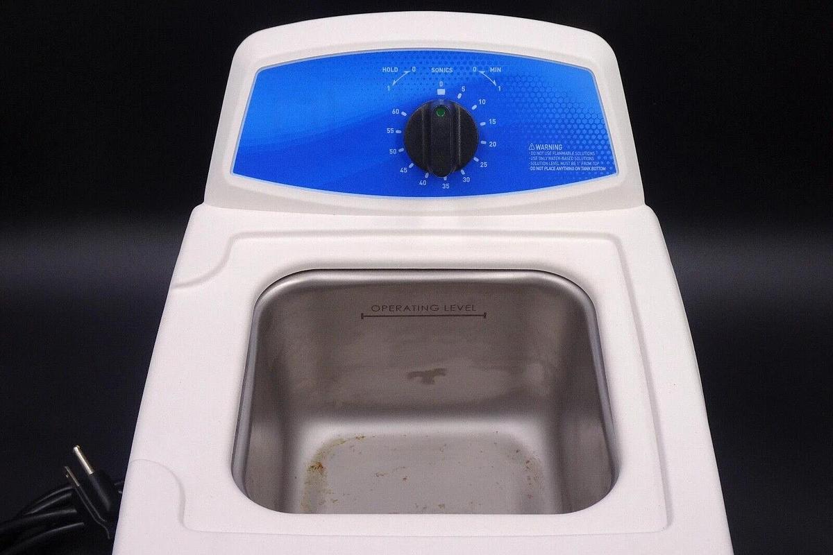 Used Bransonic M1800 Mechanical Ultrasonic Bath/Cleaner