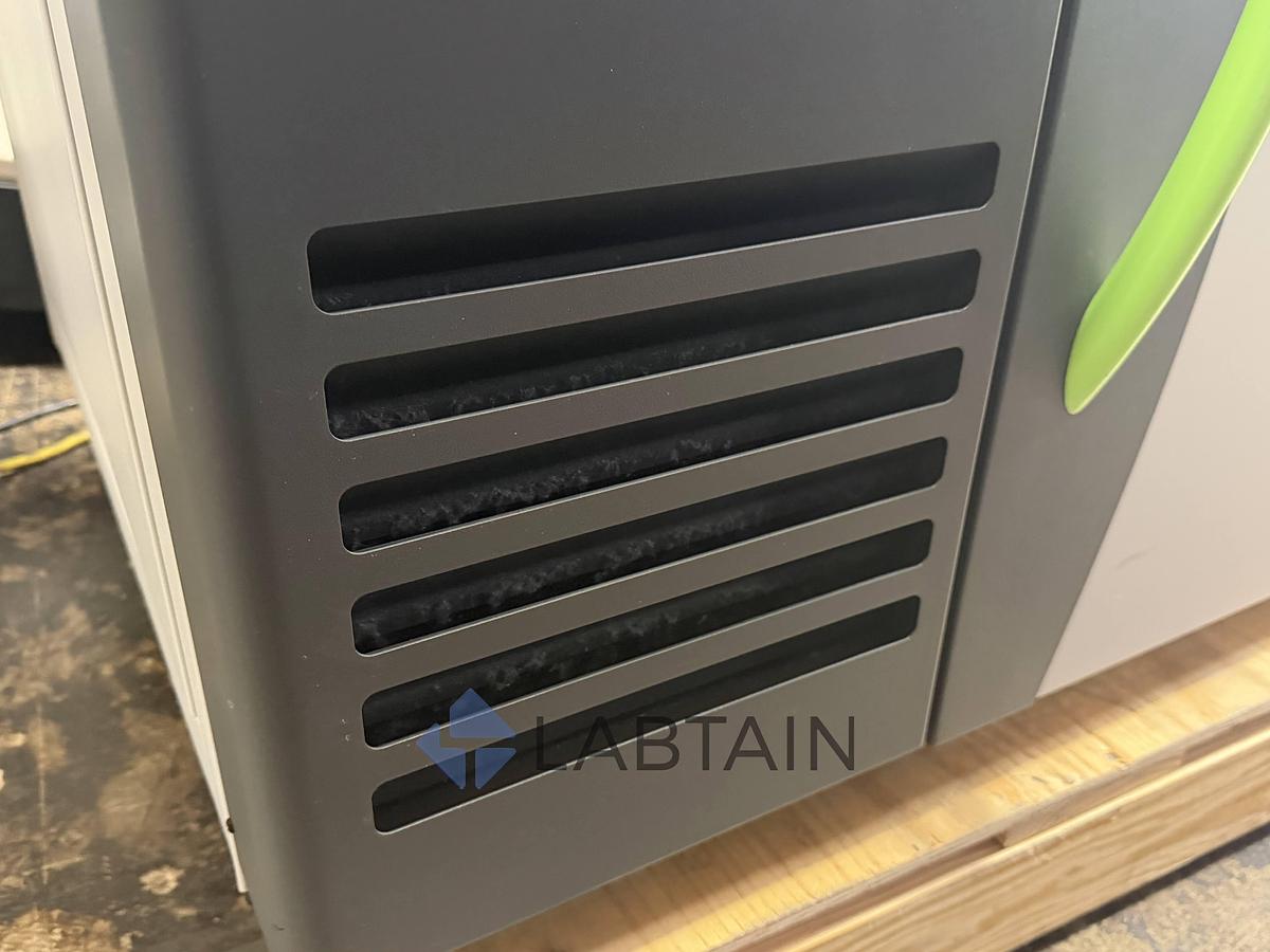 Used Caron 7000-10-1 Environmental Chamber Temp/Humidity/CO2 Used/Inspected