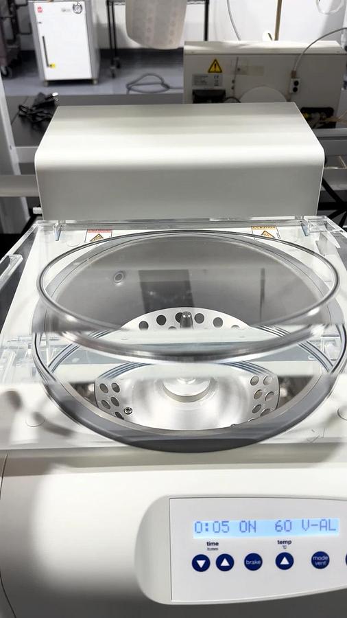 Used Eppendorf Vacufuge 5305 Plus Concentrator Complete System