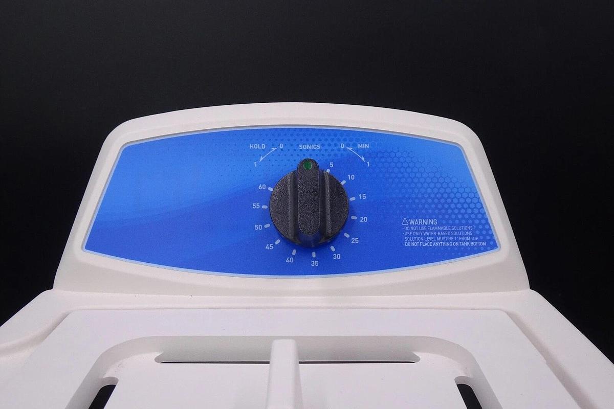 Used Bransonic M1800 Mechanical Ultrasonic Bath/Cleaner