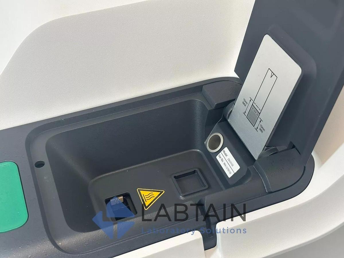 Unused Malvern PANalytical Zetasizer Lab Analyzer ZSU3105 - Red - DOM 2022