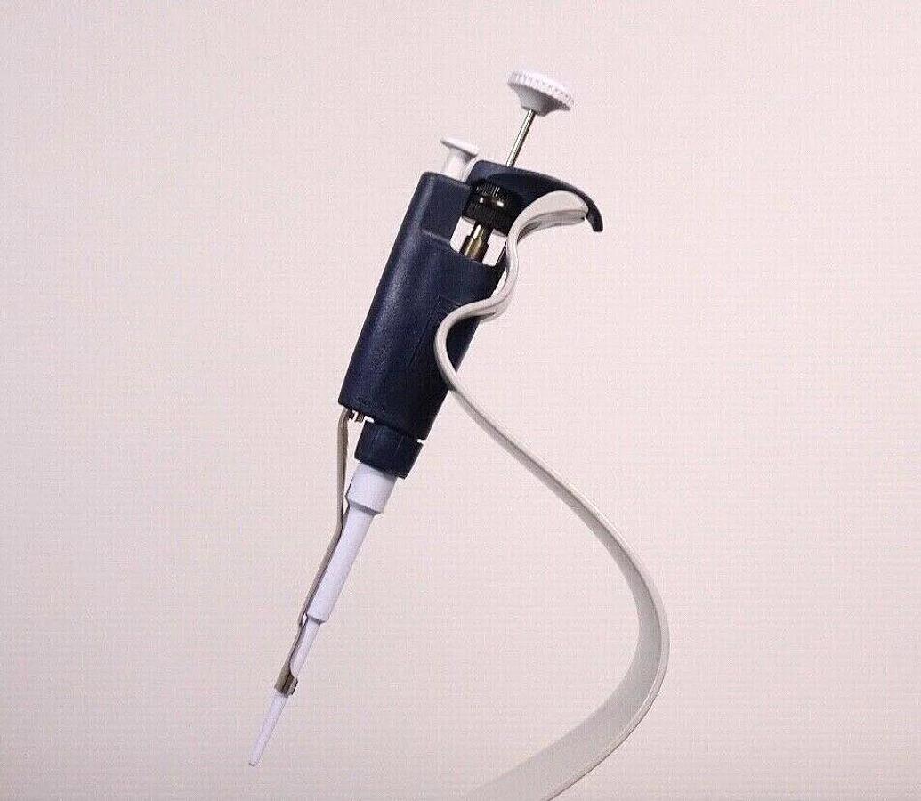 Used Rainin Classic Lab Pipette PR-20 | 2-20uL Single Channel Manual Pipette