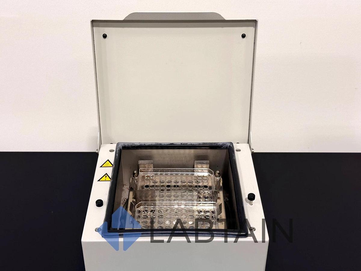 Used Labnet Vortemp 56 Incubator Shaker – Model S2056-A – With Microplate Platform