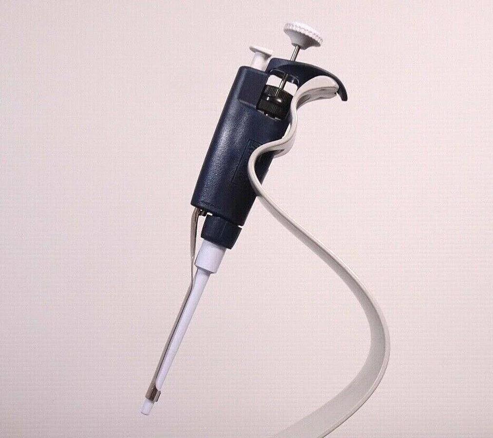 Used Rainin Classic Lab Pipette PR-200 | 20-200uL Single Channel Manual Pipette