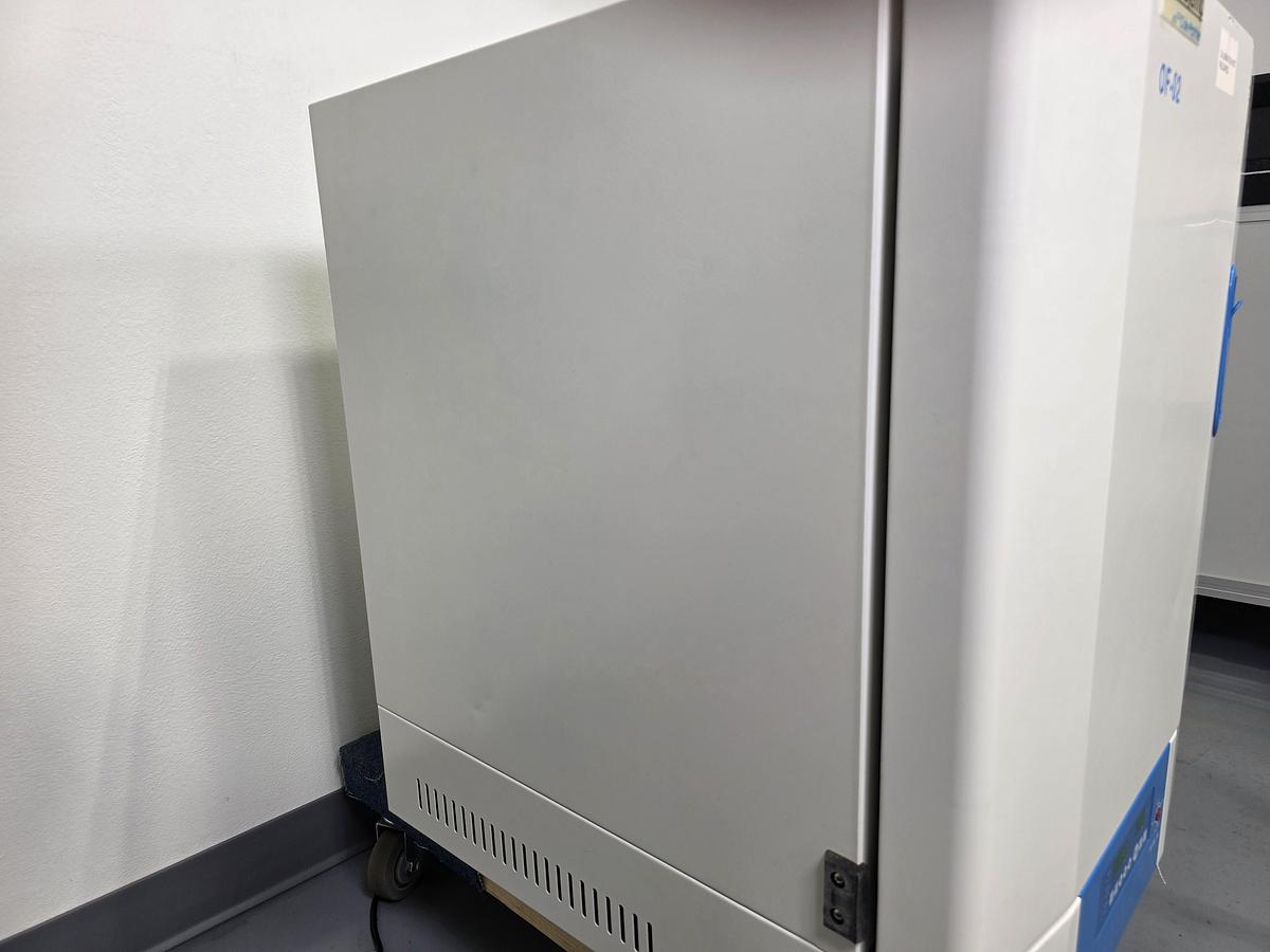 Used Cole-Parmer StableTemp 52412-77 Mechanical Convection Oven (2.1 cu ft) Used