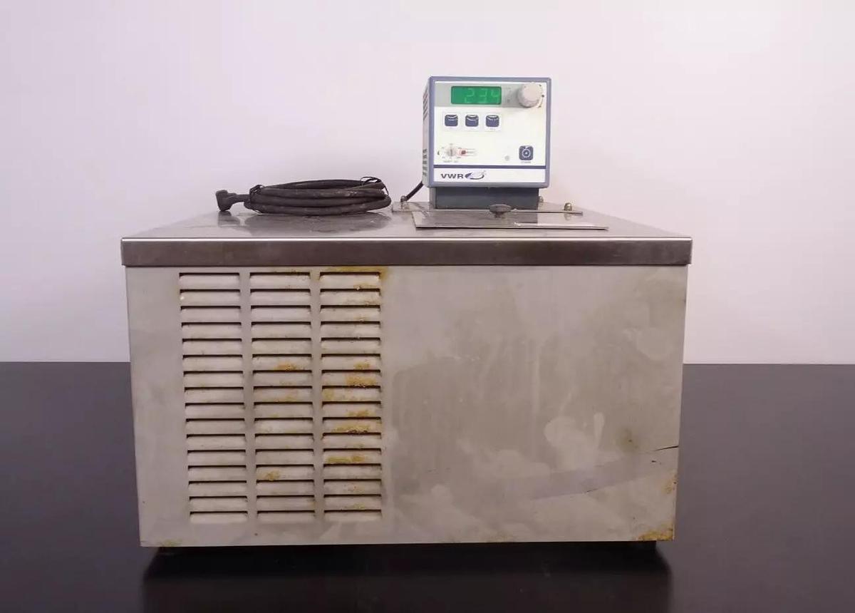 Used VWR 1140S Refrigerated Heated Circulating Bath