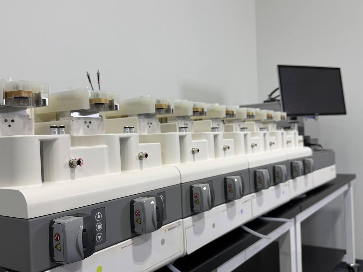Used Sartorius ambr 250 Modular 8-Way Bioreactor System For Parts/Repair No Software