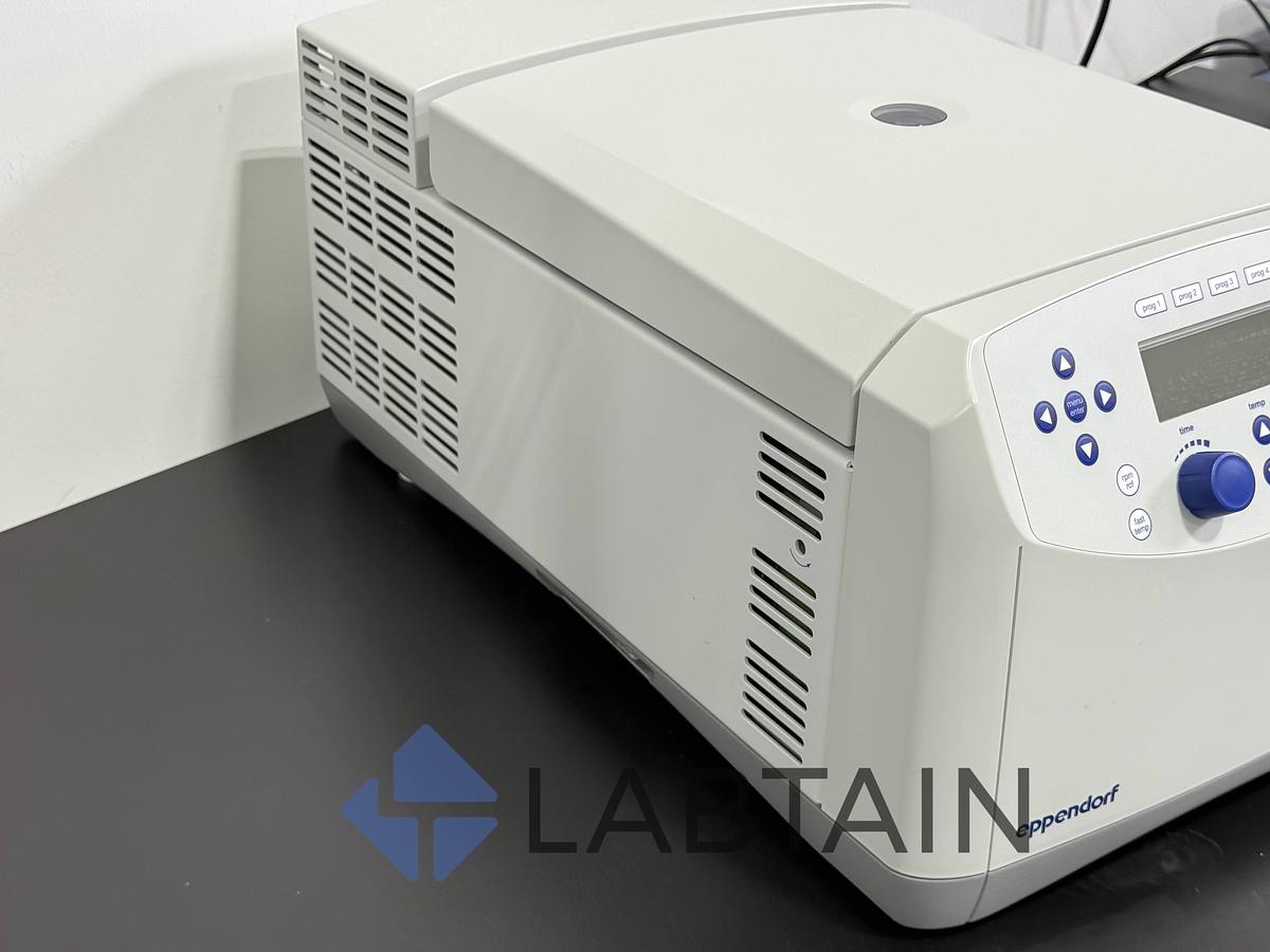 Used Eppendorf 5430 R Refrigerated Centrifuge – S/N 5428MJ439352 – Tested