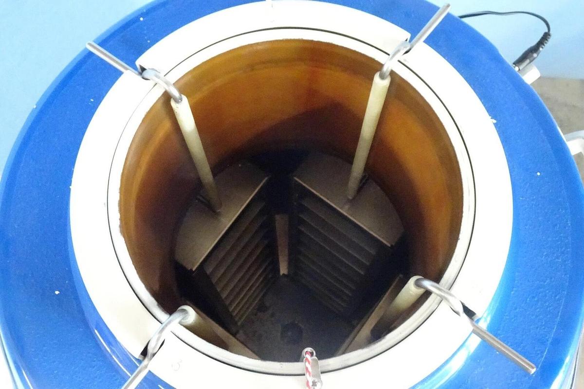 Used MVE / Custom Biogenic Systems CBS 4001 Value Added Cryosystem | Dewar | CS4001L