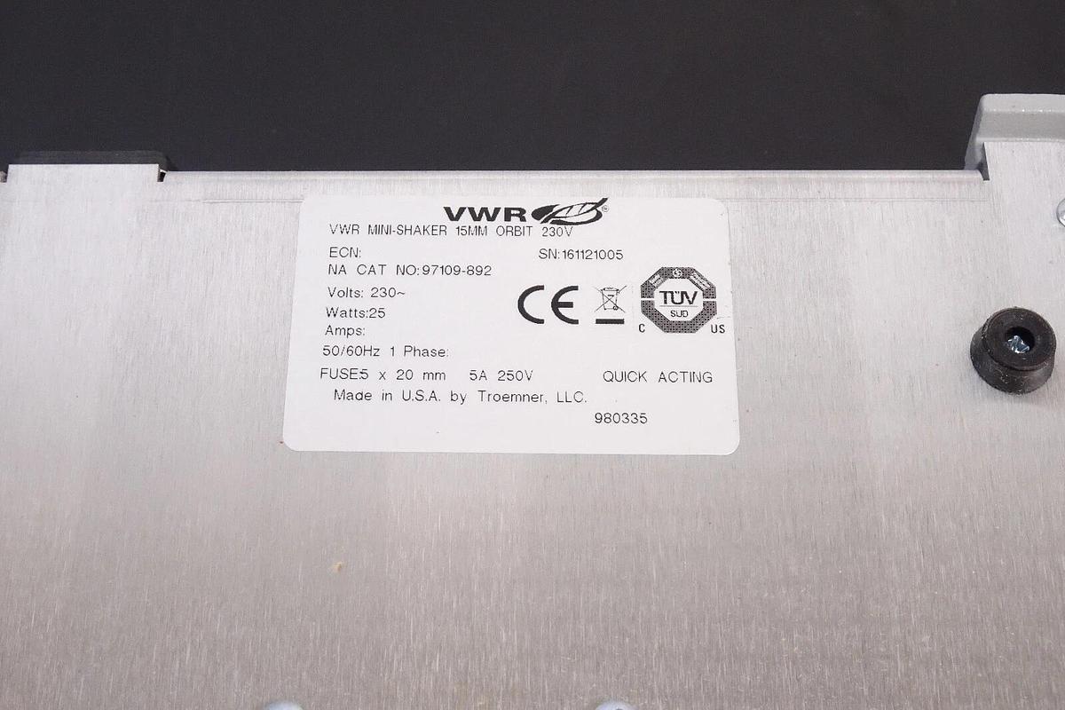 Used VWR Mini Shaker 15 mm Orbit – Model 97109 – Compact Lab Mixer – Excellent Condition
