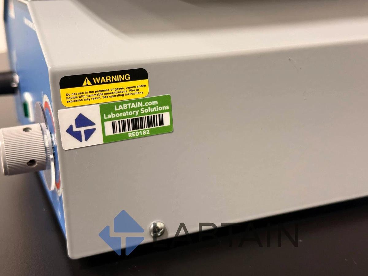 Used Thermo Scientific Vari-Mix Platform Rocker Shaker • Model M79735 (M79735)