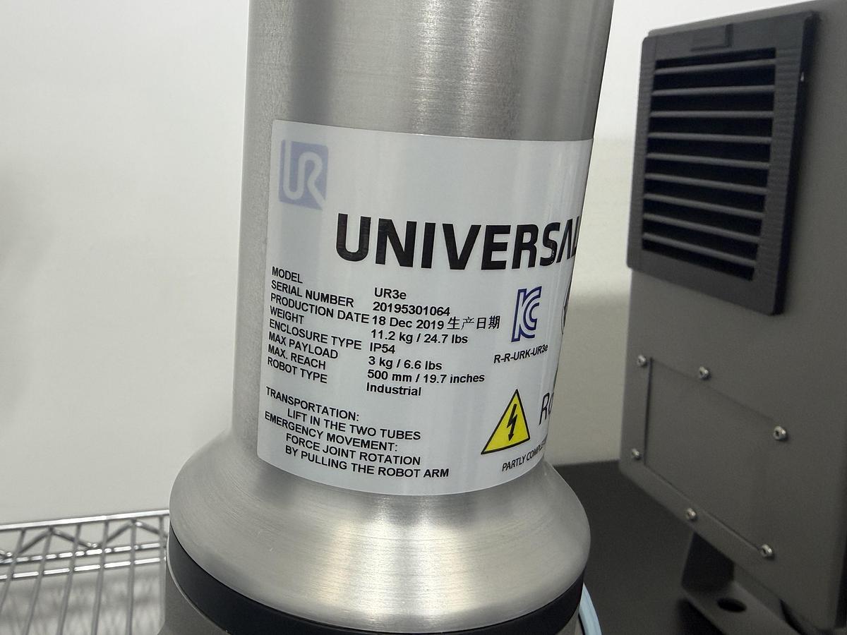 Used Universal Robots UR5e Collaborative Robot (Cobot) — 5 kg Payload, 850 mm Reach, e-Series, 2019, Low Hours