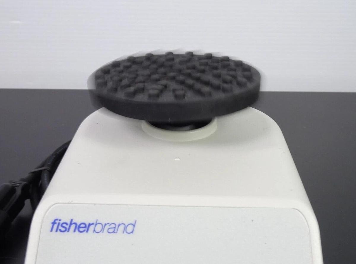 Used Fisher Scientific 02215414 Analog Vortex Mixer – S/N 210623035 – Tested – Benchtop Lab Mixer