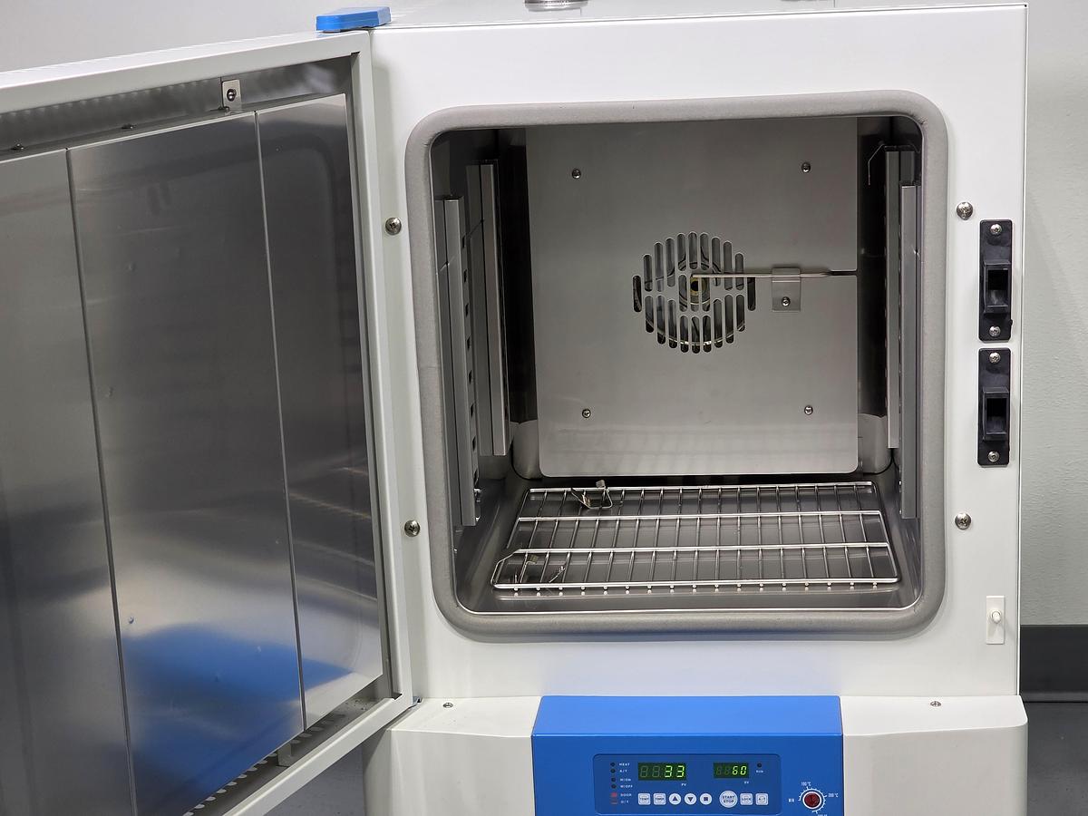 Used Cole-Parmer StableTemp 52412-77 Mechanical Convection Oven (2.1 cu ft) Used