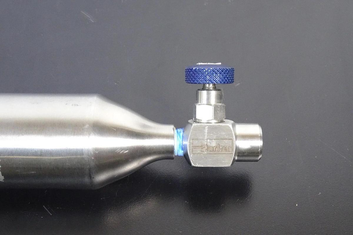 IMC/Sentry Steel Sample Cylinder with Valves | 1800psi | 1/4" Connection