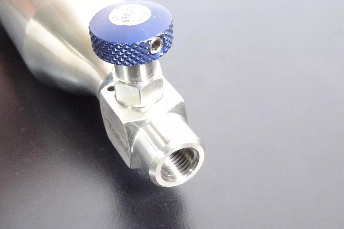 IMC/Sentry Steel Sample Cylinder with Valves | 1800psi | 1/4" Connection