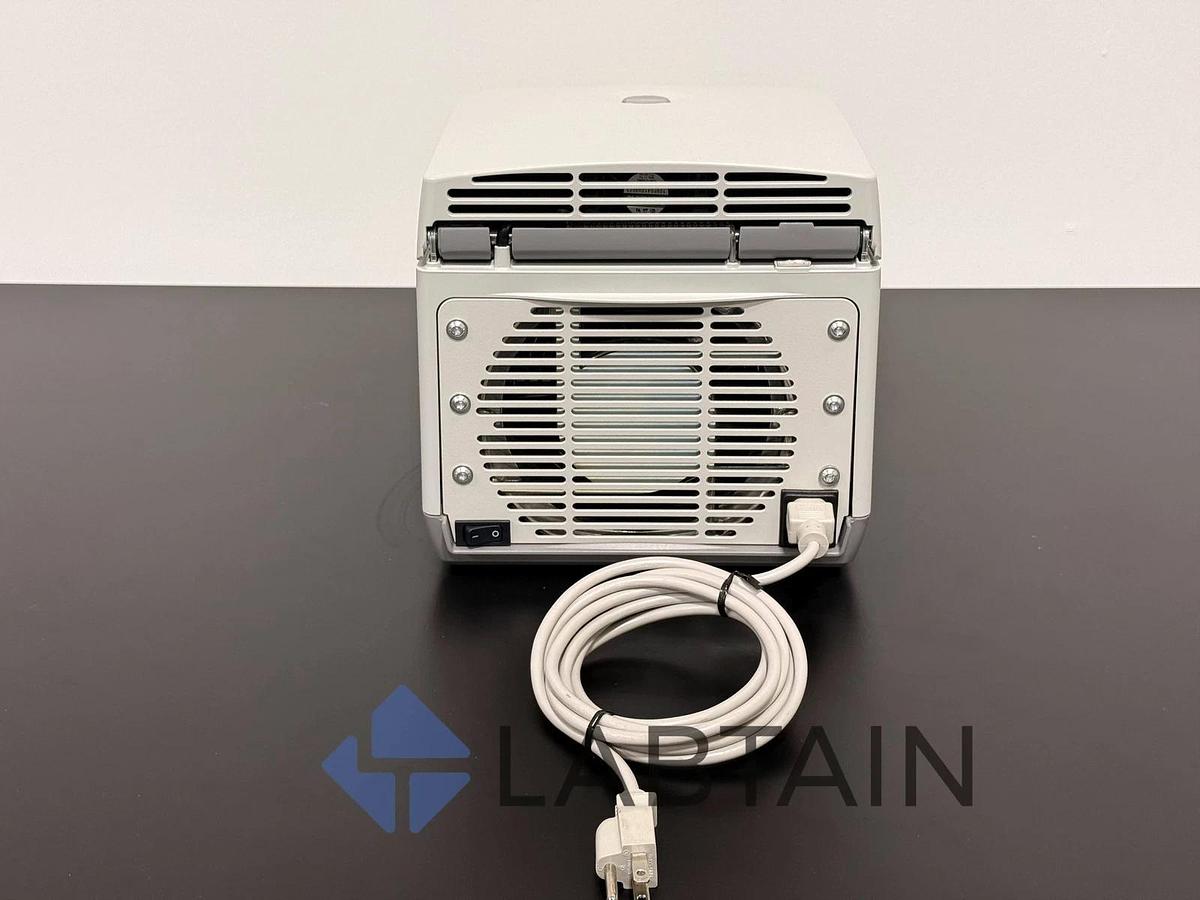 Used Eppendorf 5425 Microcentrifuge w/ FA-24x2 Rotor 5405JH215779 – Tested