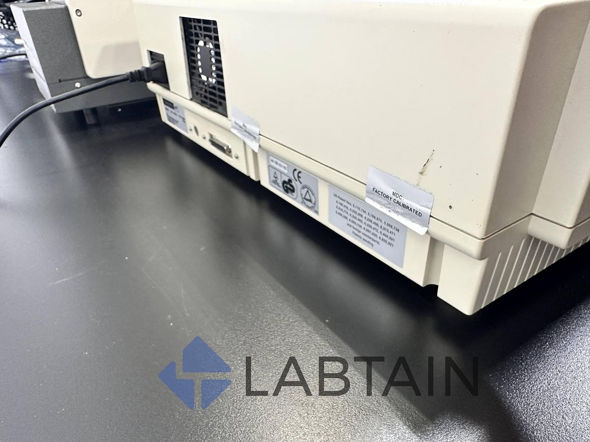 Used Molecular Devices SpectraMax M2e Microplate Reader – Fluorescence & Absorbance – w/ StakMax DE05102 – Tested – Issue 313