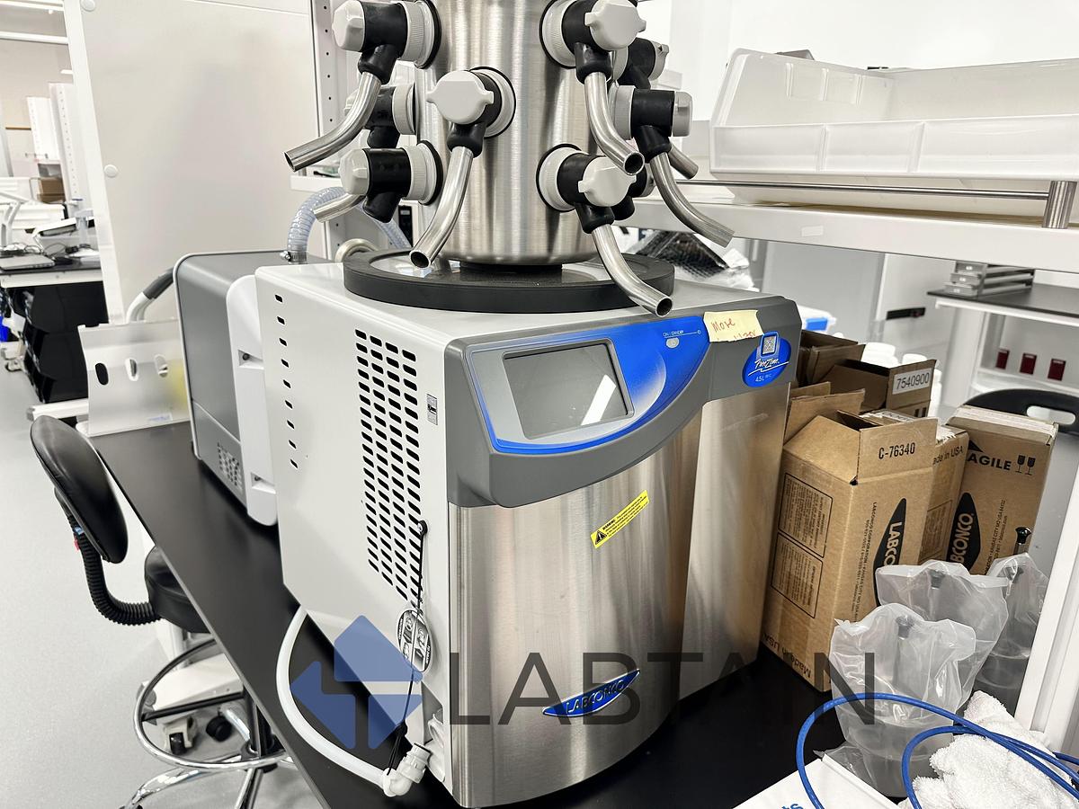 Used Labconco FreeZone 4.5L – 50°C Complete Freeze Dryer System w/ Vacuubrand Pure 10C Vacuum Pump – 2022 – Used