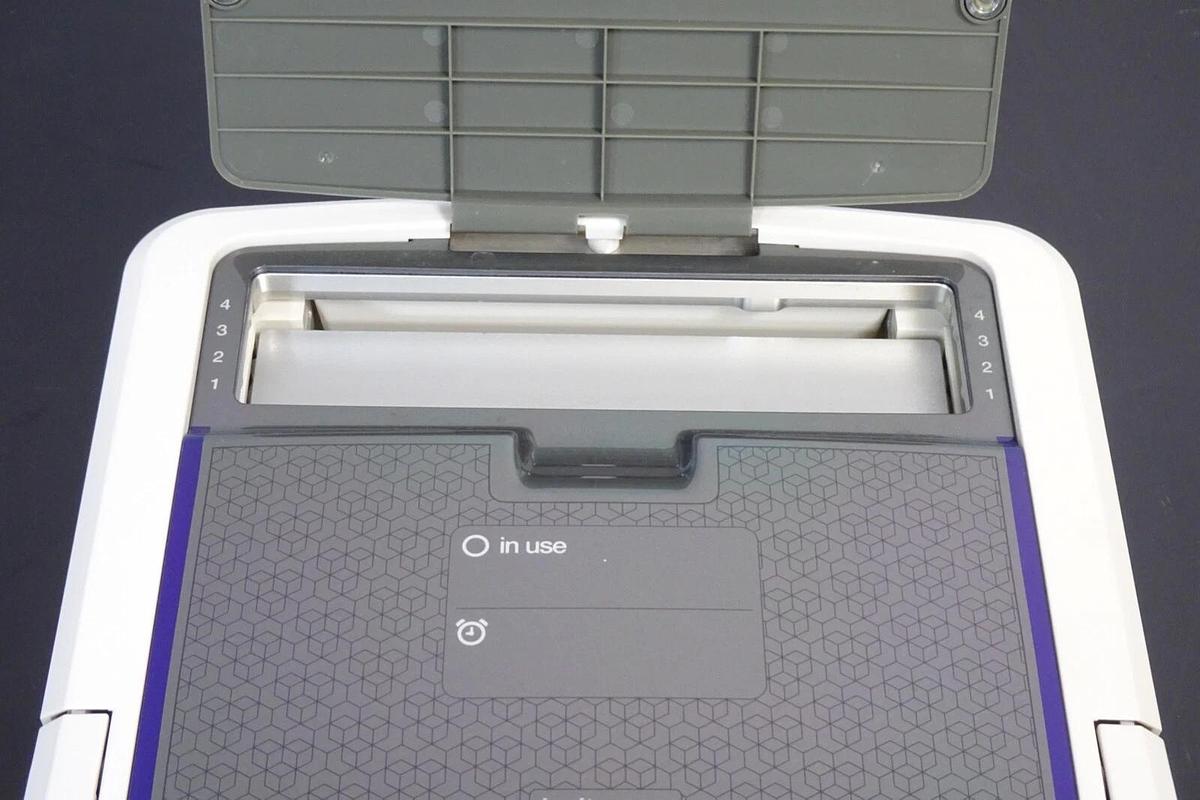 Used Invitrogen / Thermo Fisher Scientific iBind Flex Western Device SLF2000