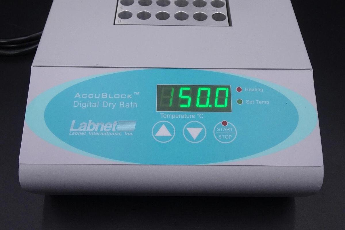 Used Labnet AccuBlock Digital Dry Bath D1100