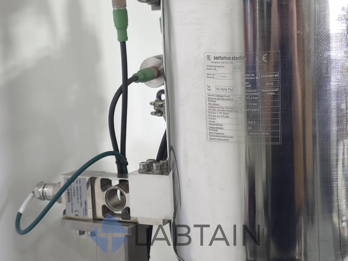 Used Sartorius Stedim SARTOFLOW Advanced Benchtop TFF Crossflow System, 10 L SS Vessel, 0.1–2.1 m², Used/Inspected