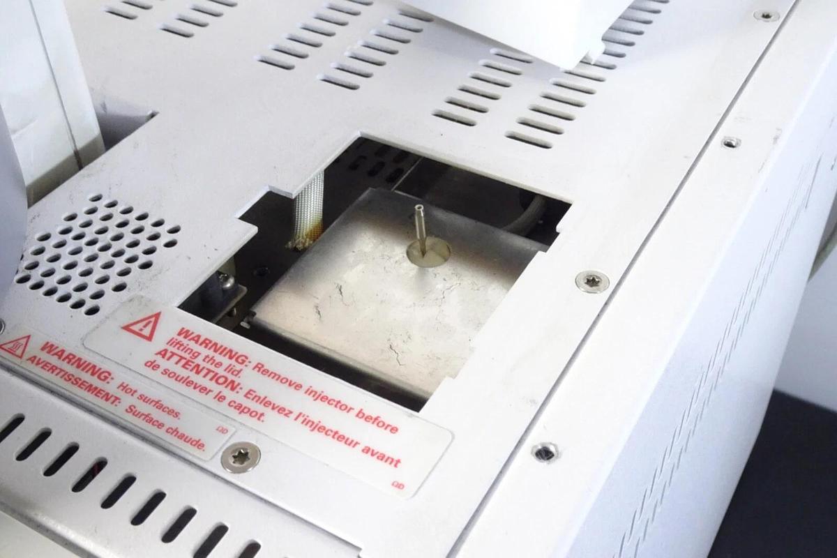 Used Agilent 6850 Network GC System (G2630B) – Gas Chromatograph with Autosampler – Serial No. CH1C716024