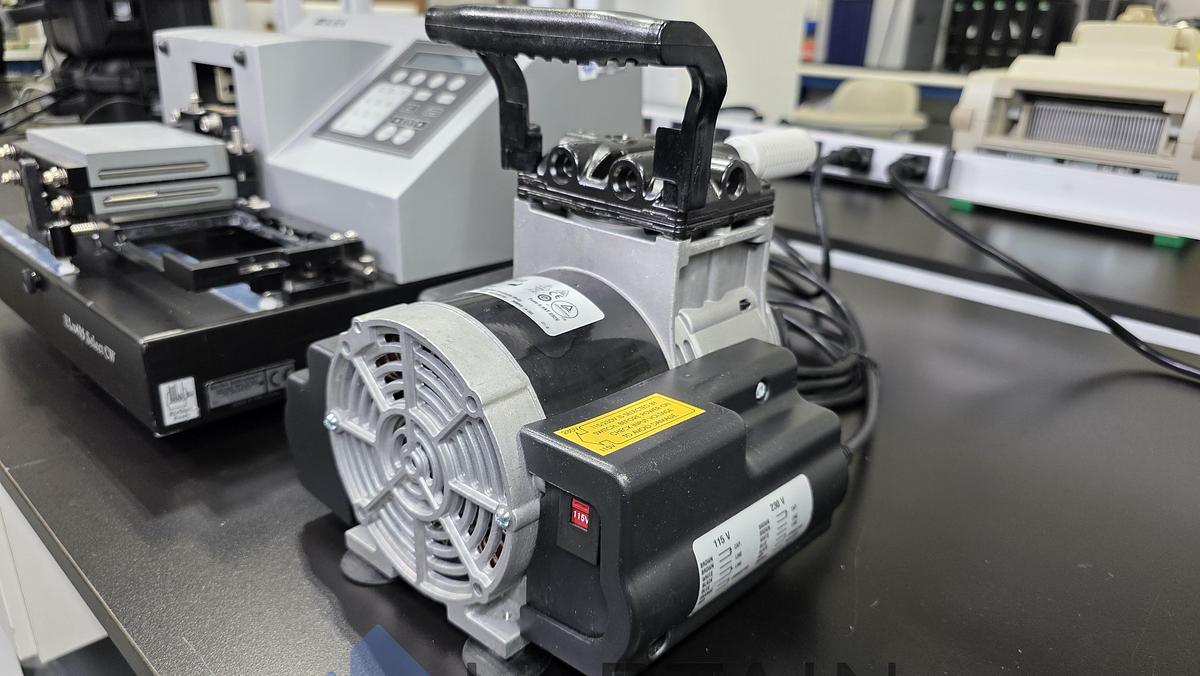 Used BioTek ELx405 Select CW Microplate Washer with Vacuum Pump 3