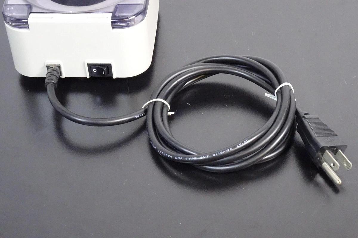 Used VWR Galaxy Mini Centrifuge C1213 – 16-Position Rotor – Compact 6,000 rpm Lab Spinner – Excellent Condition