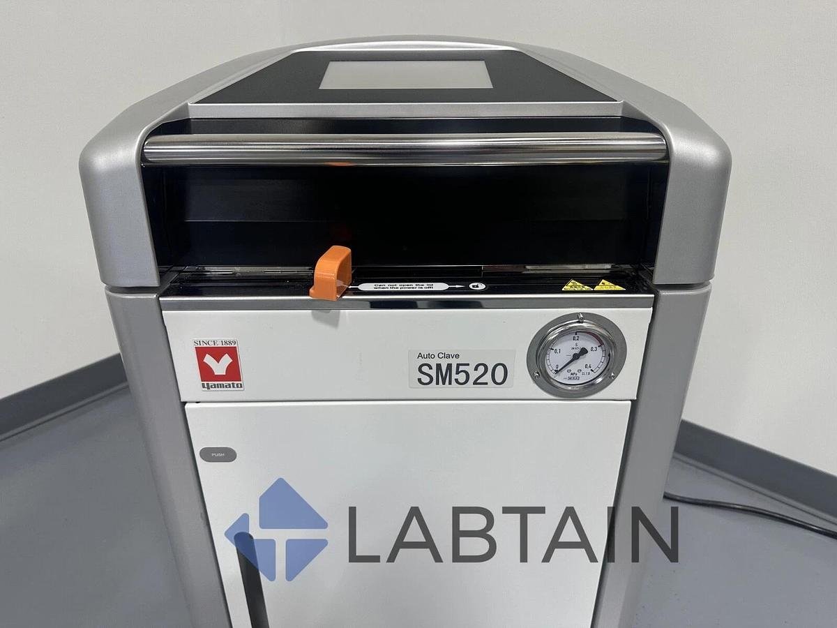 Used Yamato Scientific SM520 Laboratory Sterilizer Autoclave – 50 L Capacity