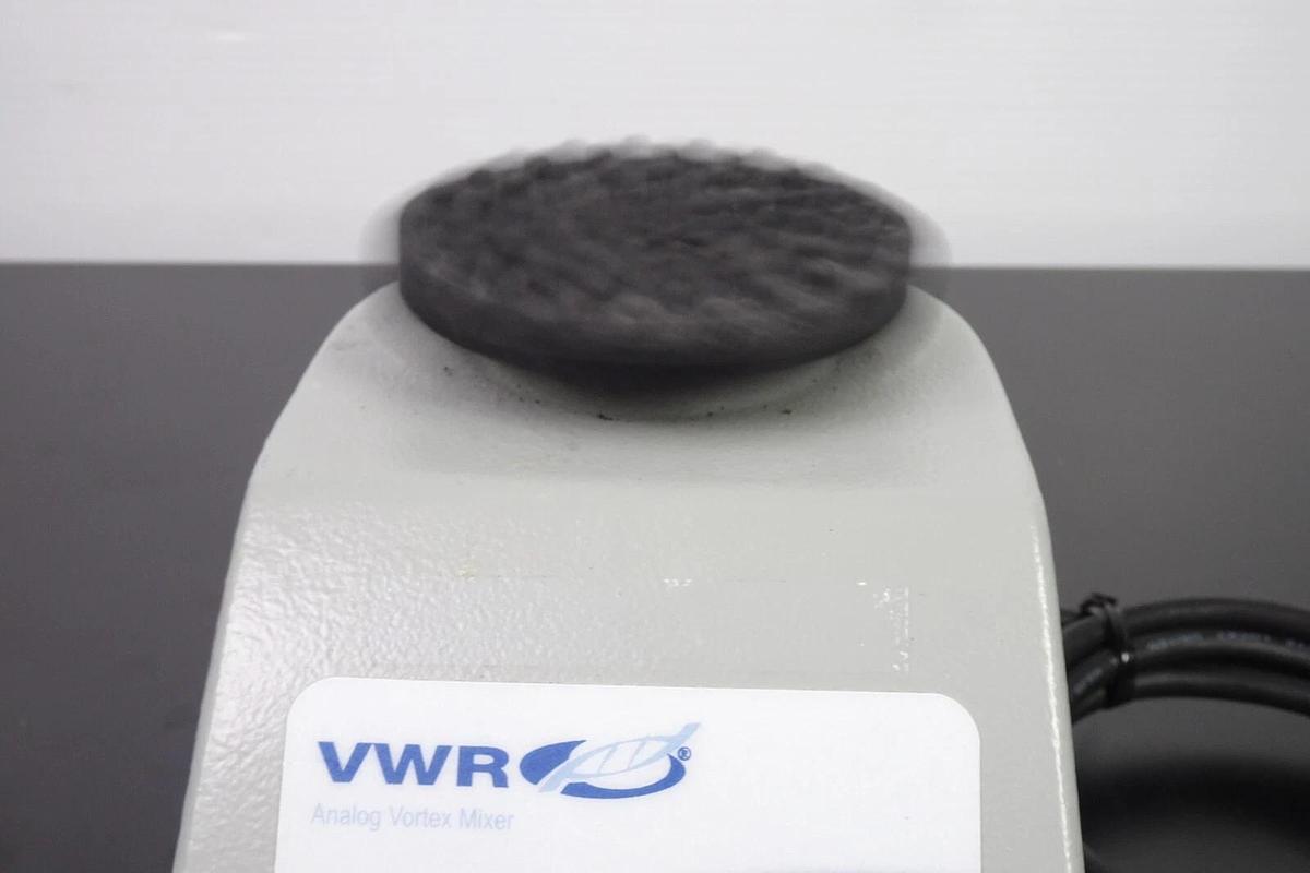 Used VWR 58816-121 Analog Vortex Mixer Mini