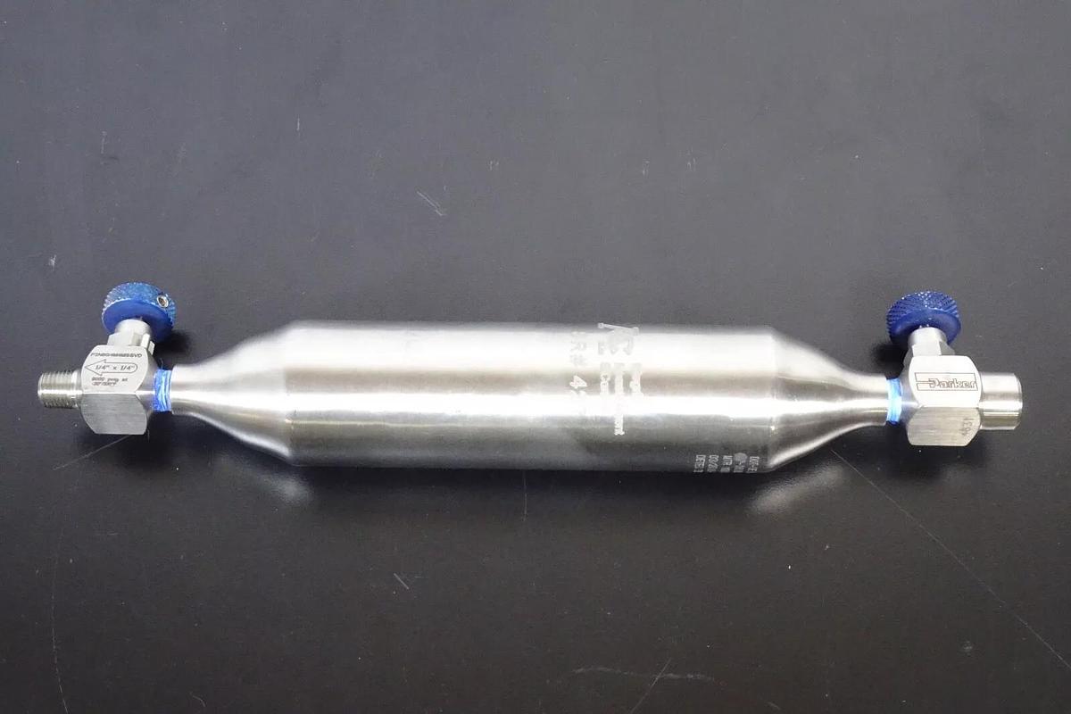 IMC/Sentry Steel Sample Cylinder with Valves | 1800psi | 1/4" Connection