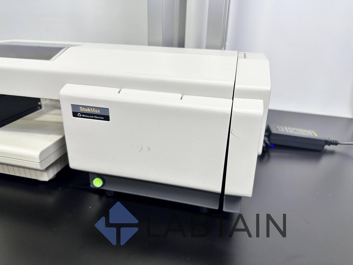 Used Molecular Devices SpectraMax M2e Microplate Reader – Fluorescence & Absorbance – w/ StakMax DE05102 – Tested – Issue 313