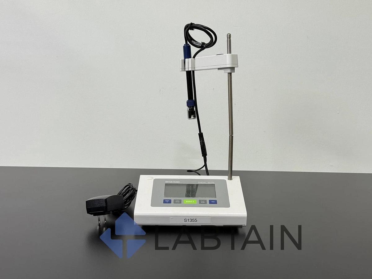 Used Mettler Toledo FiveEasy F20 Benchtop pH / mV Meter - Model F20 - w/Electrode