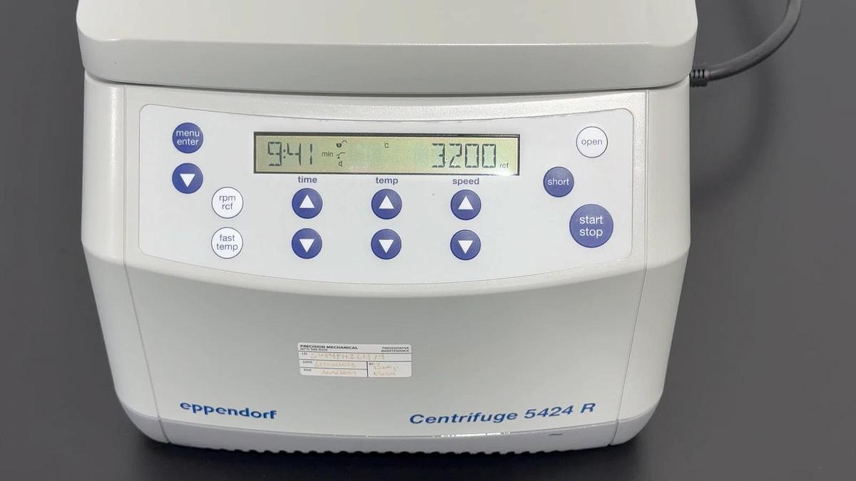Used Eppendorf 5424R Refrigerated Centrifuge w/ FA-45-24-11 Rotor – 5424/5424R – Tested