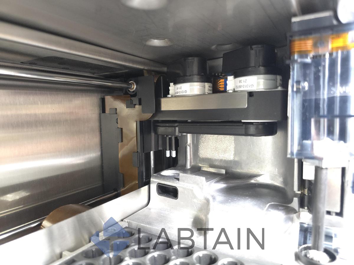 Used Agilent Technologies 1100 / 1200 Series Quaternary HPLC System Stack with OpenLab ChemStation Used