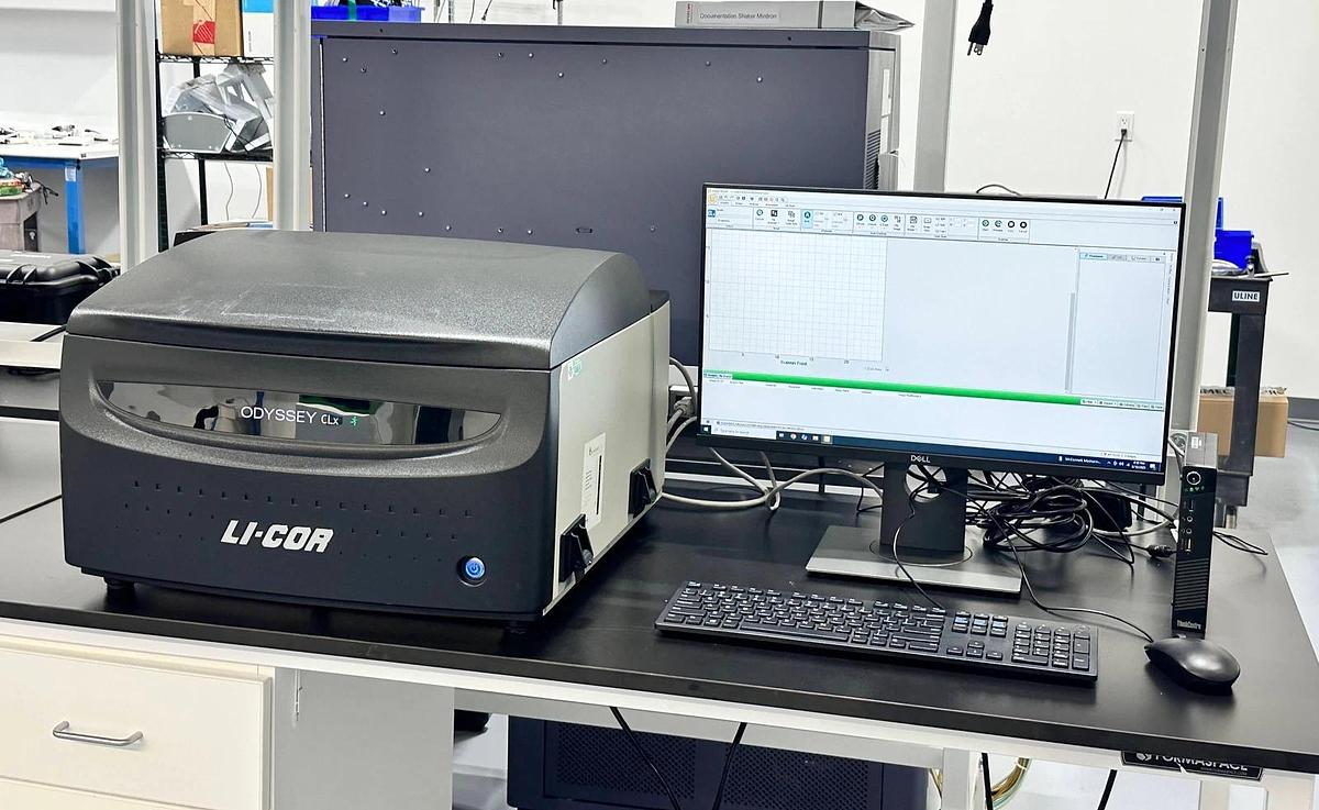 Used LI-COR Odyssey CLx 9140 Infrared Western Blot Imaging System w/ PC and Software