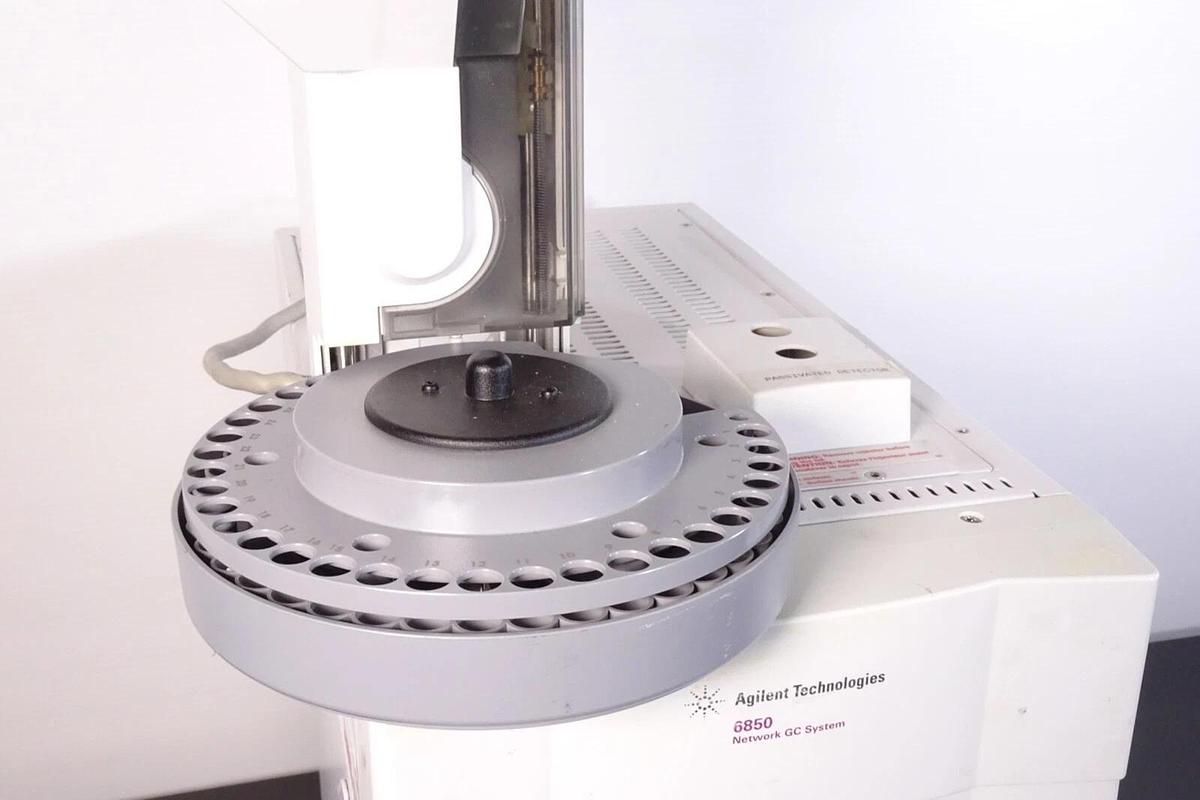 Used Agilent 6850 Network GC System (G2630B) – Gas Chromatograph with Autosampler – Serial No. CH1C716024