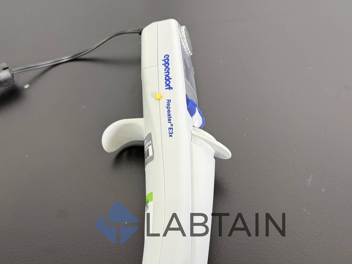 Used Eppendorf Repeater E3x Electronic Dispenser Pipette – 1 µL to 50 mL – Used