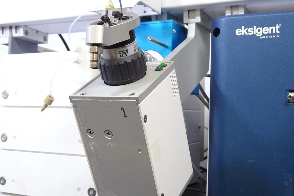 Used AB Sciex / Eksigent ekspert MicroLC 200 – w/ PAL Autosampler – S/N 13-01-19-222
