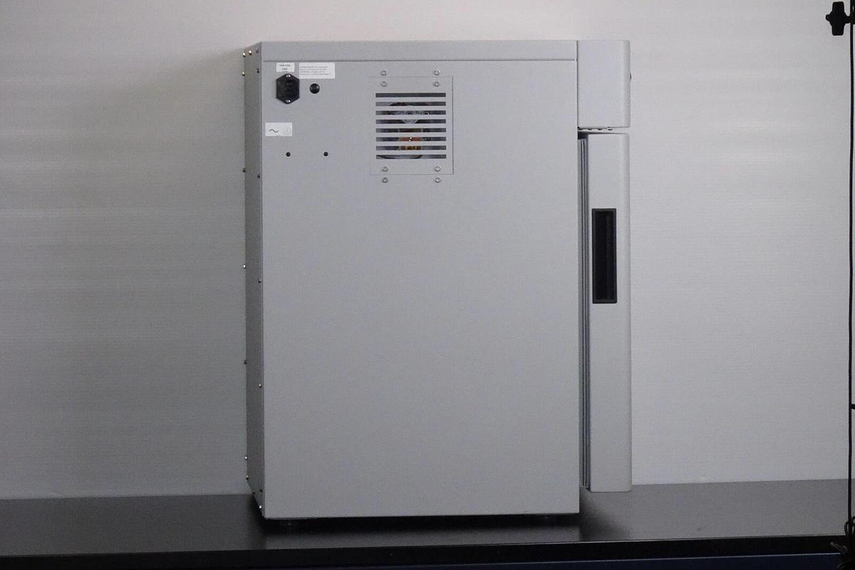 Used Shel Lab SMI2 Laboratory Incubator, 2 Cu Ft, SS Interior, 115V