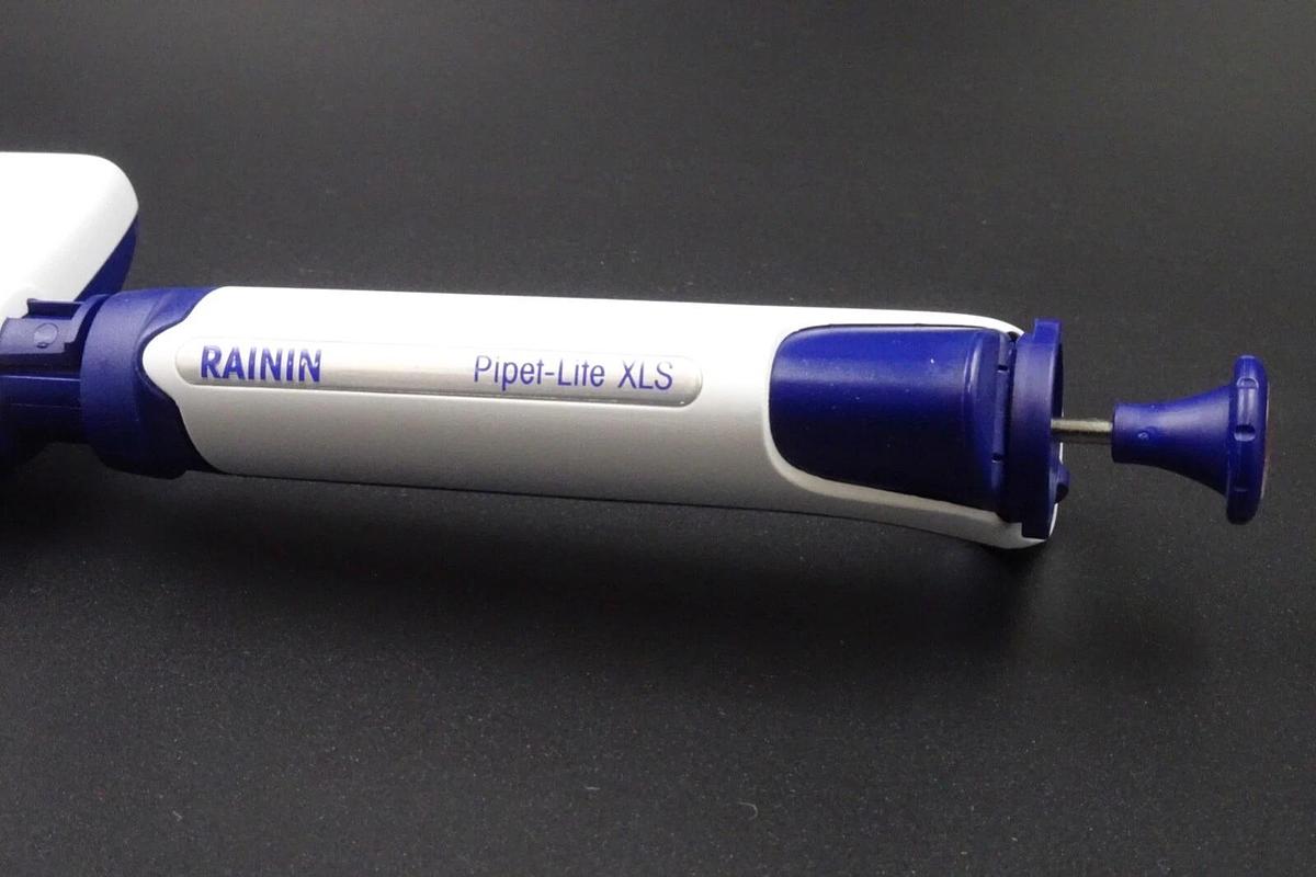 Used Rainin Pipet-Lite L20 | 2-20uL XLS | 12 Channel Manual Pipette | LTS Tips