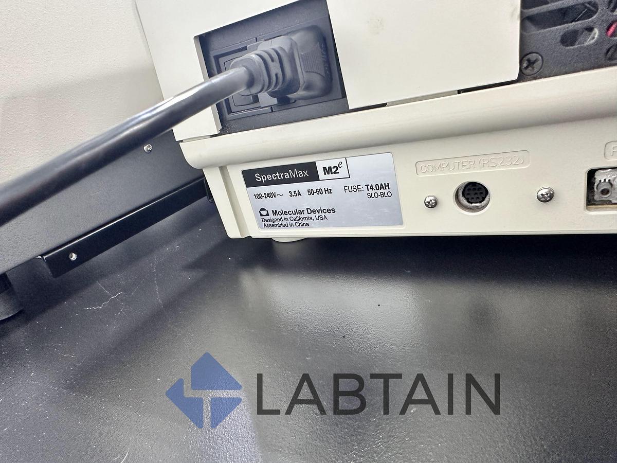 Used Molecular Devices SpectraMax M2e Microplate Reader – Fluorescence & Absorbance – w/ StakMax DE05102 – Tested – Issue 313