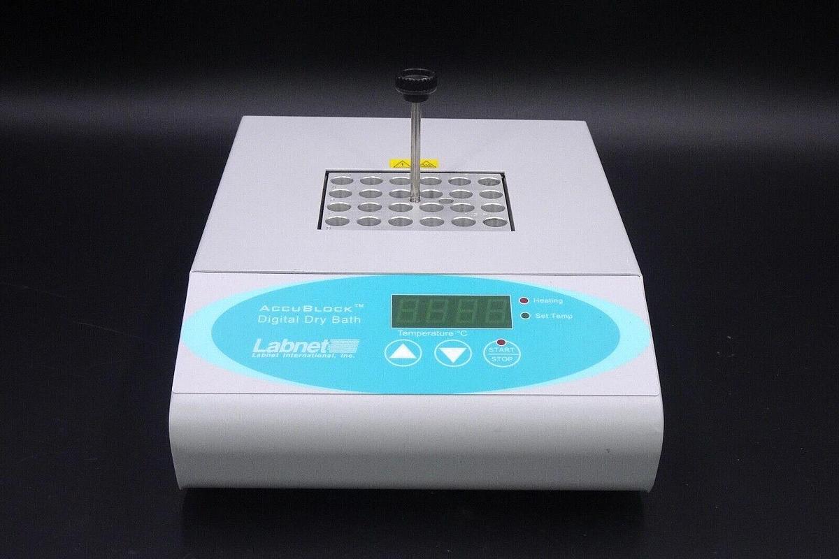Used Labnet AccuBlock Digital Dry Bath D1100