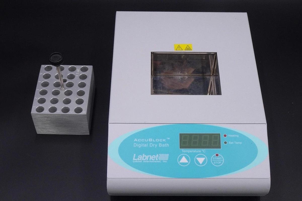 Used Labnet AccuBlock Digital Dry Bath D1100