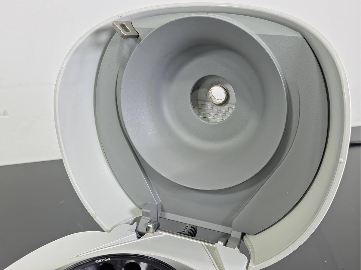 Used Eppendorf MiniSpin Personal Microcentrifuge (13,400 RPM) Used