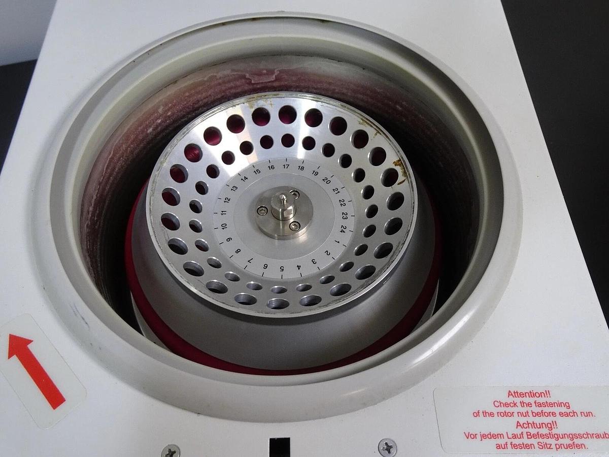 Used Hermle Labnet Z216 MK Refrigerated Centrifuge 305.00 V02 SN 61115044 – As-Is