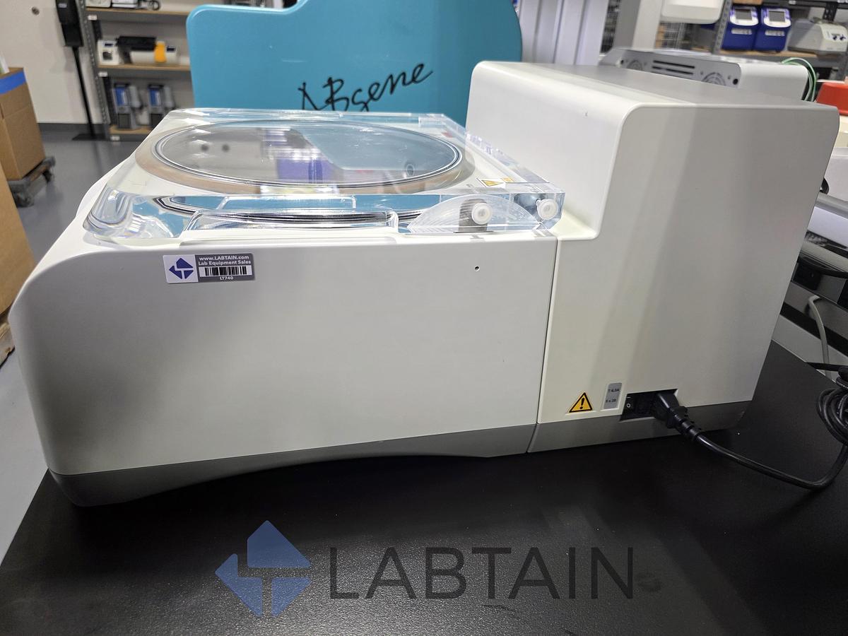 Used Eppendorf Vacufuge Plus 5305 Vacuum Concentrator w/ Rotor & Trap Used