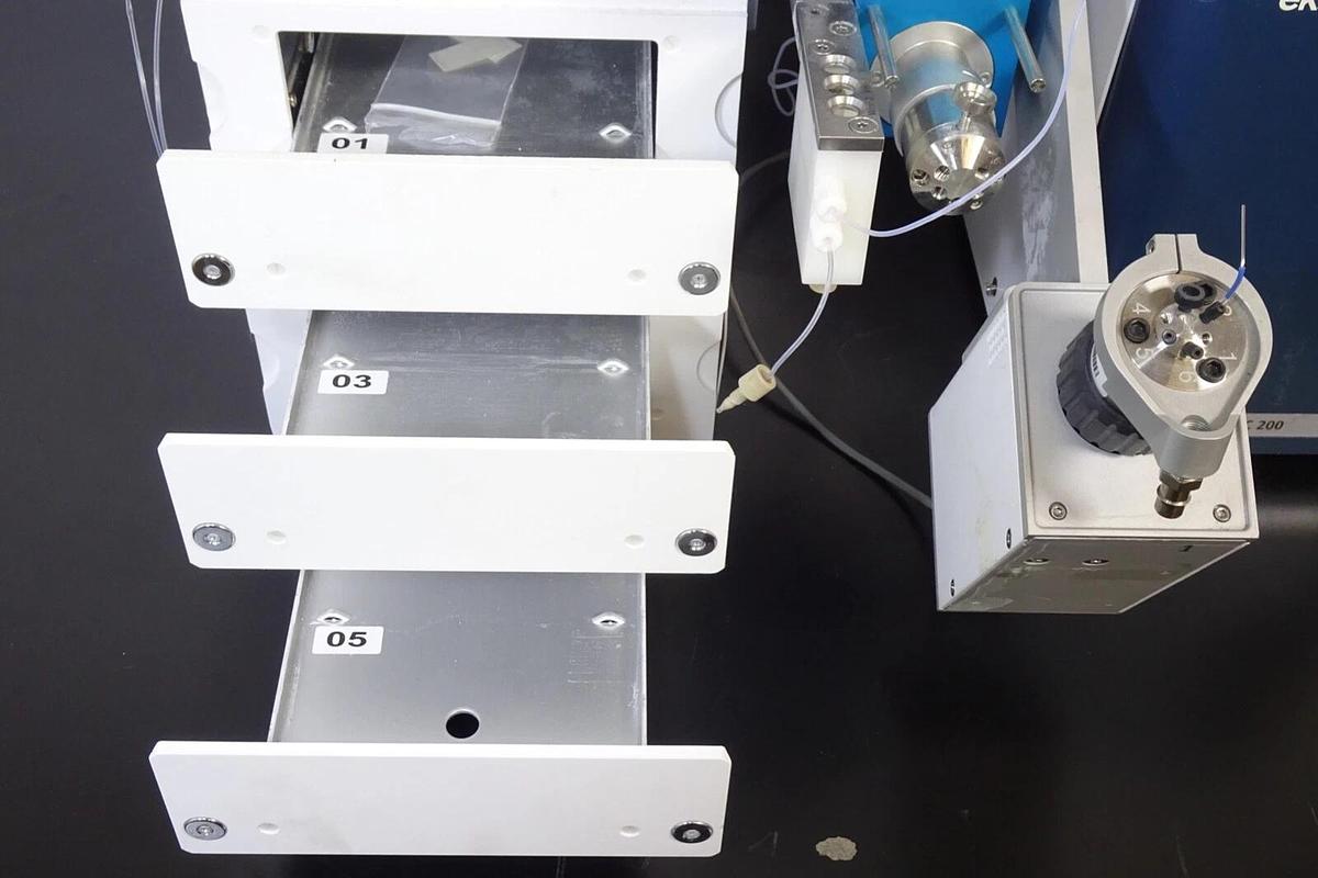 Used AB Sciex / Eksigent ekspert MicroLC 200 – w/ PAL Autosampler – S/N 13-01-19-222